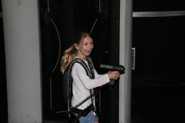  Animamos a todos a que prueben nuestros juegos de laser tag 