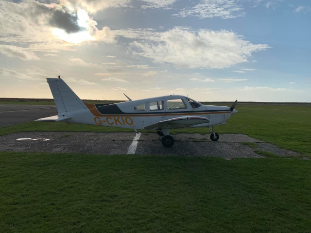  Avión PA28 