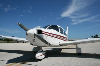 Experiencia de vuelo en cuatro plazas en Enstone duranle 40 minutos