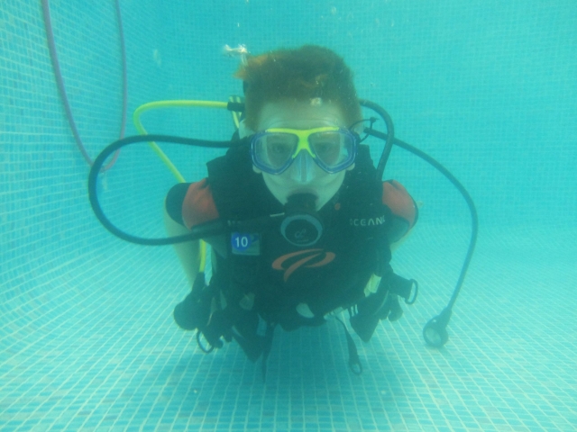 Obtén su lección de descubrimiento del buceo