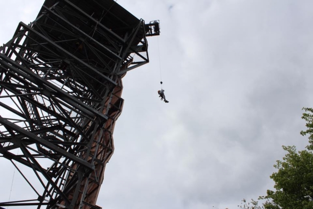 Emocionanle experiencia de descenso de torre