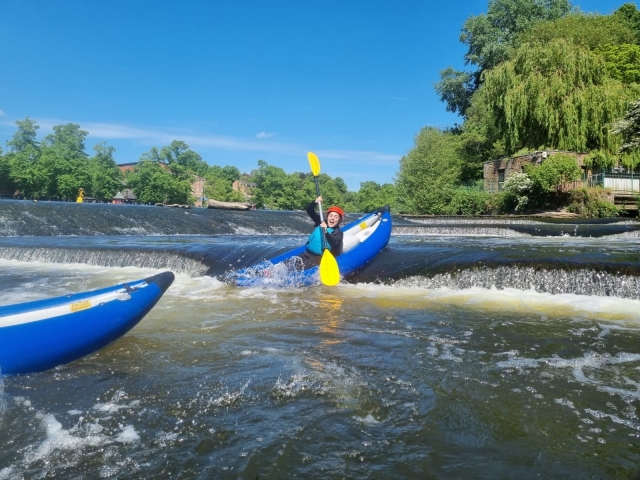  Hacer kayak es muy divertido