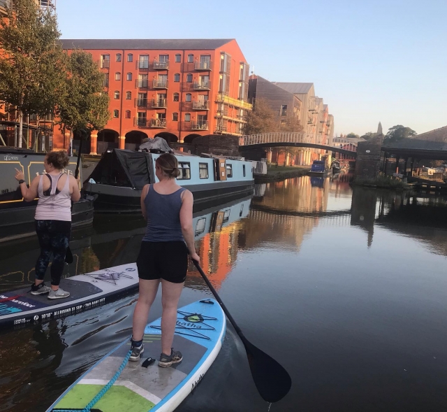 Divertida experiencia de paddle surf