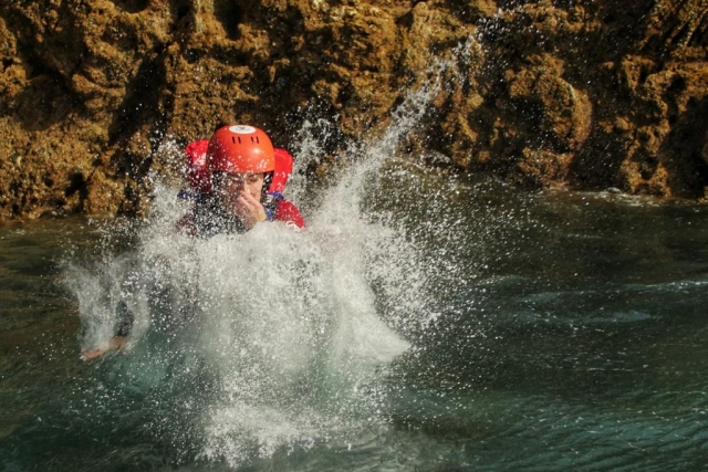  Emocionantes aventuras con Coasteering 