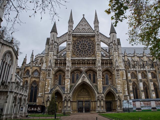  Sea testigo de la impresionanle Abadía de Westminster