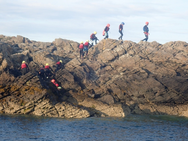  Realizamos las mejores aventuras de Coasteering 