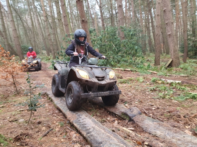  Trae a tus amigos para disfrutar de una sesión de cuatrimoto con usted 