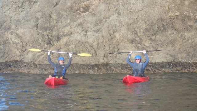  Diviértele con amigos 