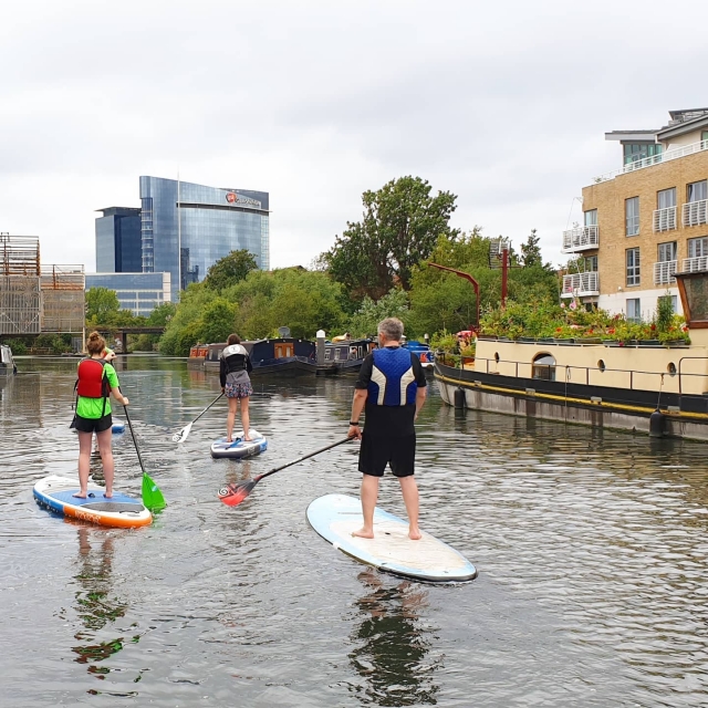  Disfruta de una encantadora experiencia de SUP 
