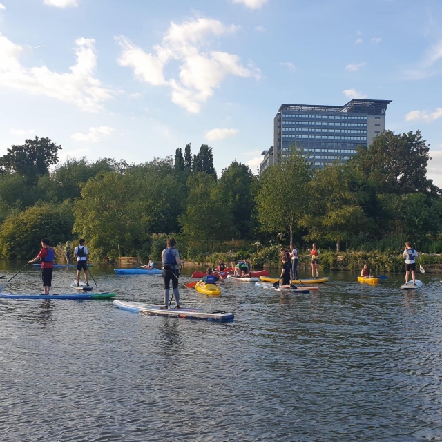  Sesión privada de SUP en Brentford Lock 