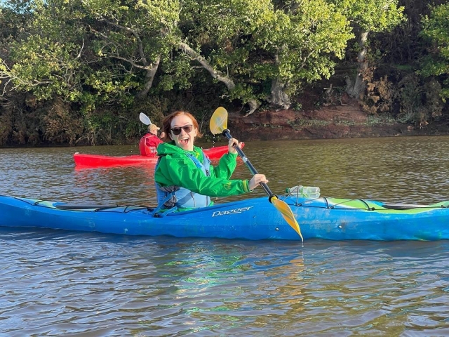  Diviértele con una sesión de kayak 