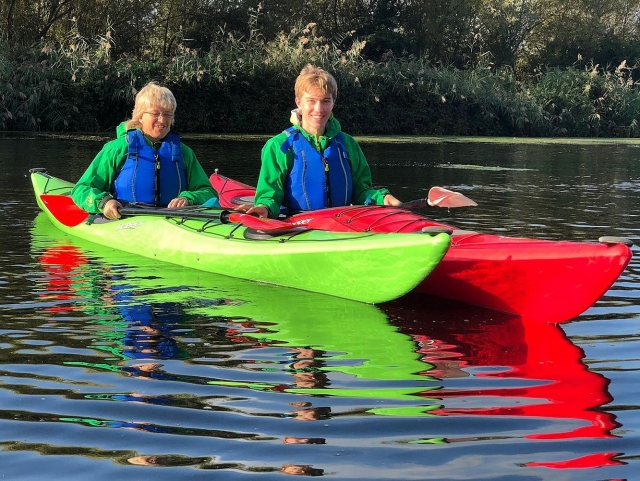  Consigue una divertida experiencia en kayak 