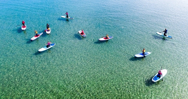 Remando en las pintorescas aguas 
