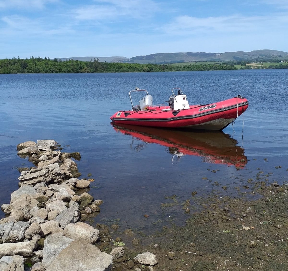 Pbaños en lancha motora en Sligo Pbaños en lancha motora en Sligo