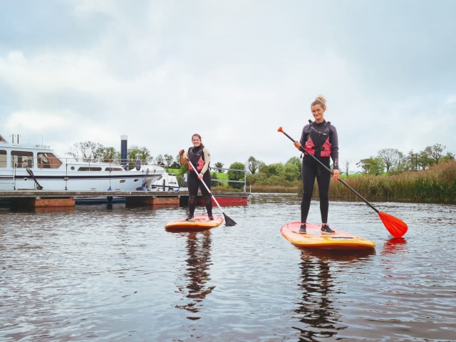  Disfruta de un divertido tiempo de SUP 