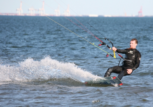  El kitesurf es muy emocionanle 