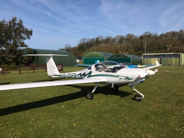 Venga al Aeródromo de Enstone 