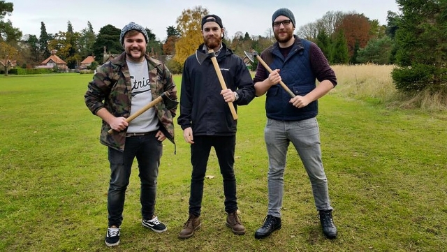  Únele a nosotros con tus amigos 