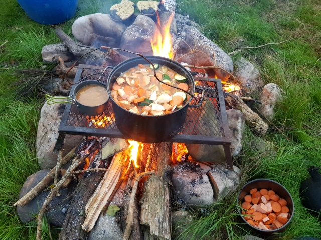  ¡Cena en canmp!
