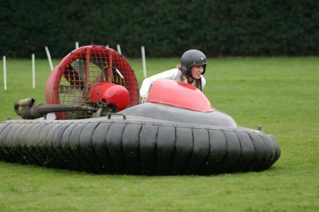  Aventuras en aerodeslizador en Sheffield 