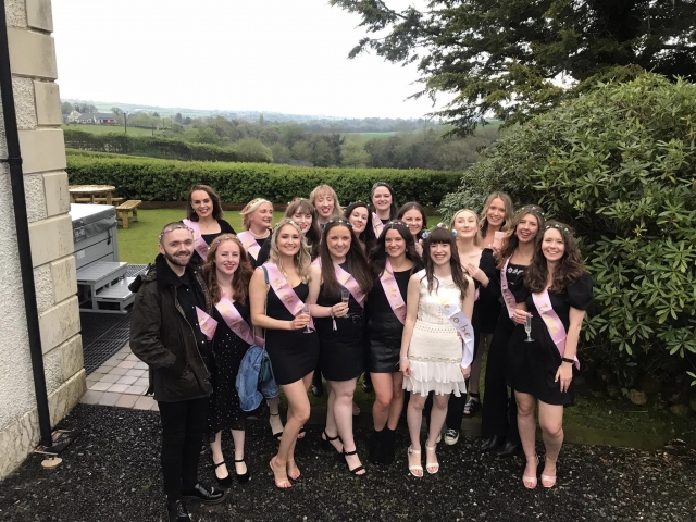  Disfrazados después de una carrera de karts 