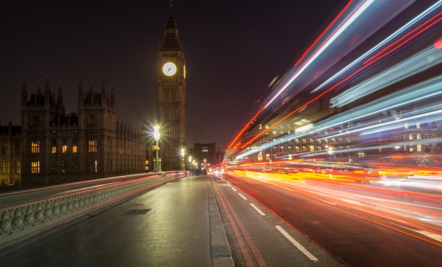  Cruzando el puenle de Westminster