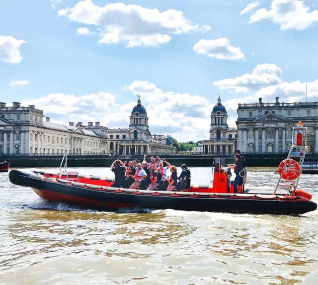  Turismo en el río 