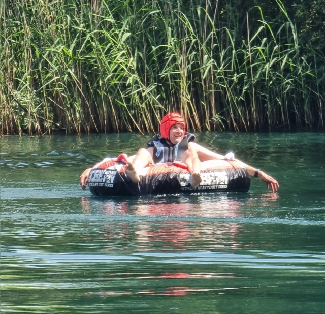  Relájale en el lago 