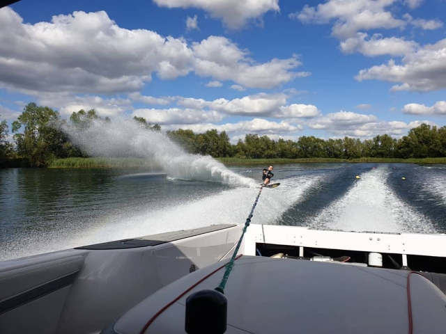 Hacer Wakeboard es súper divertido