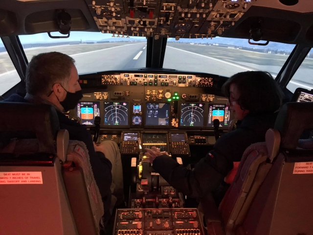  Prueba nuestros simuladores de vuelo 