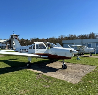 PA28 Experiencia de vuelo sobre Blackbushe duranle 1 hora