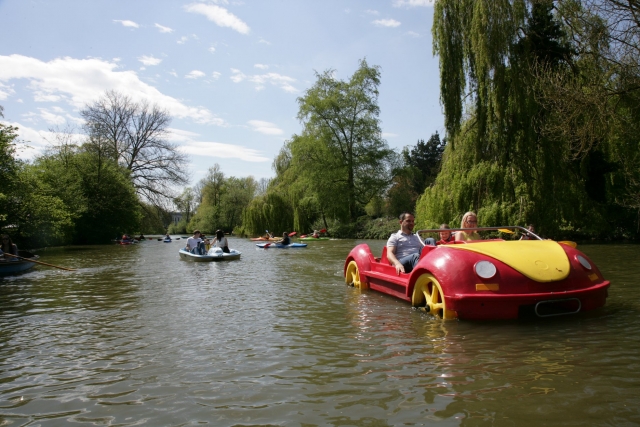  Botes, hidropedales y kayaks y más