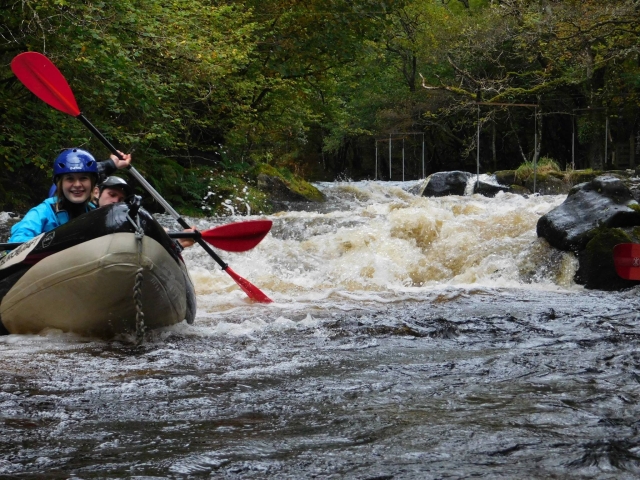  Rápidos en el río