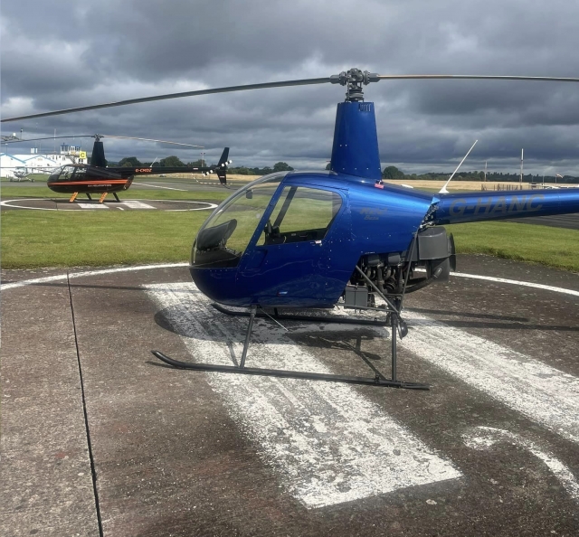Vuelo de prueba Robinson R22