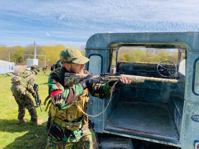  Disfruta de una emocionanle batalla de airsoft 