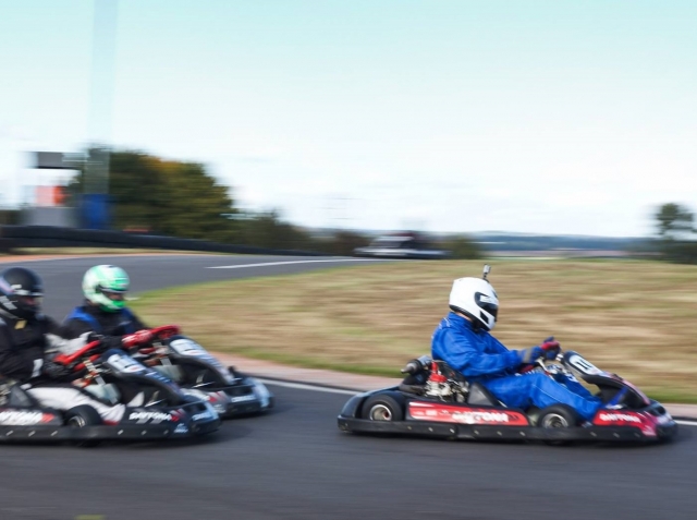  Carrera de go go go go go go go-go-go-go-go-go-go-karts competitiva 