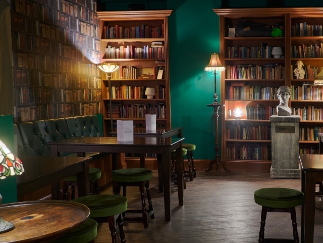  Cocktail bar 