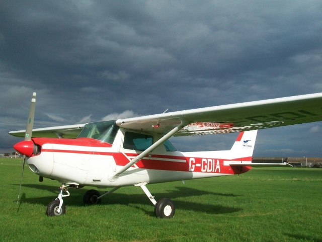  Avión Cessna 152 