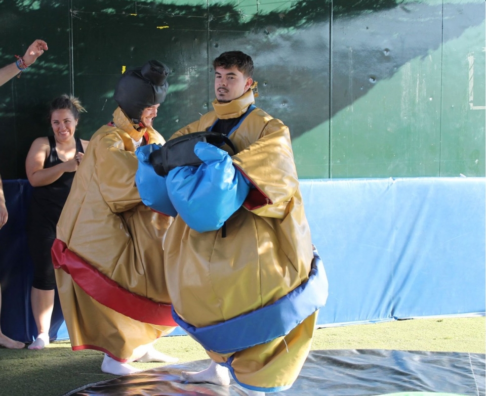 Disfrazados de sumos para la gymkana Disfrazados de sumos para la gymkana