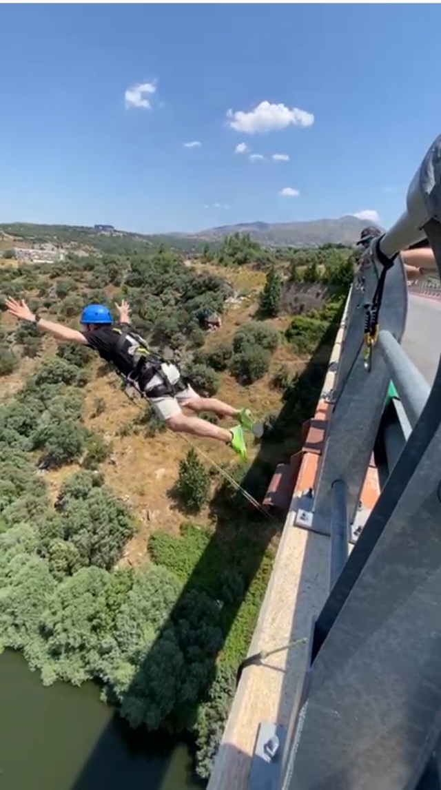 Opinión de David sobre Bungee en Los Ángeles de San Rafael 1 salto