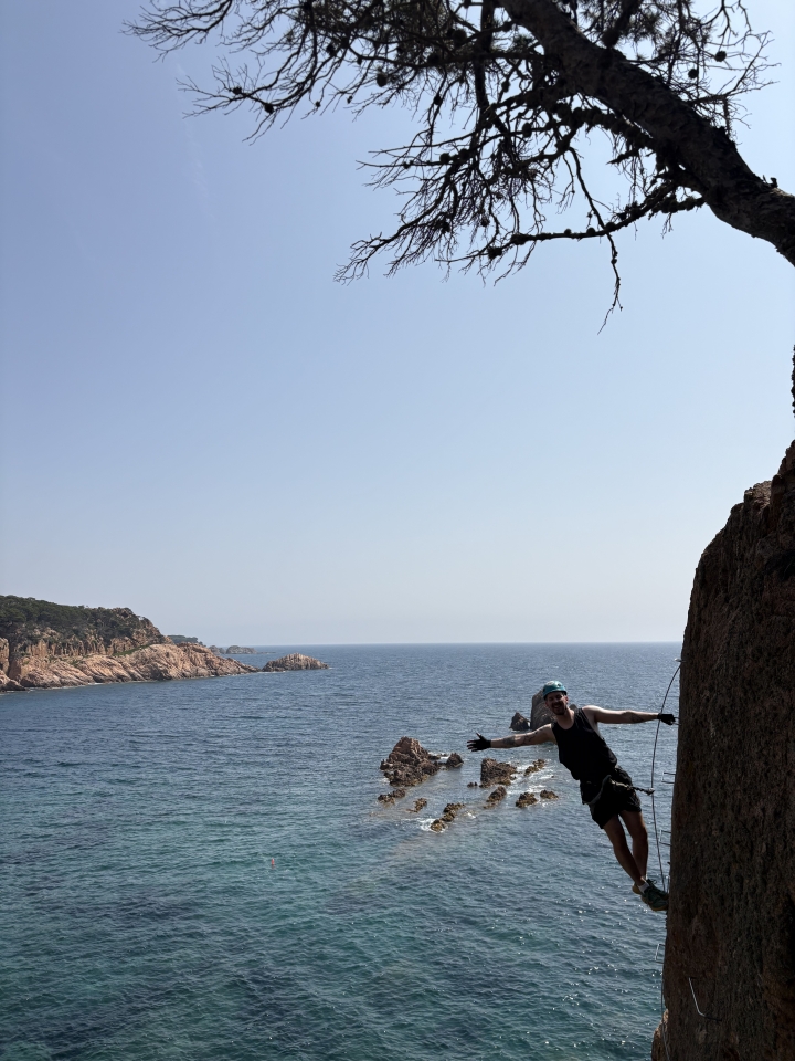 res_o-64823-via-ferrata_de_anna-aragall-garcia-de-sola_17519799196582.jpeg