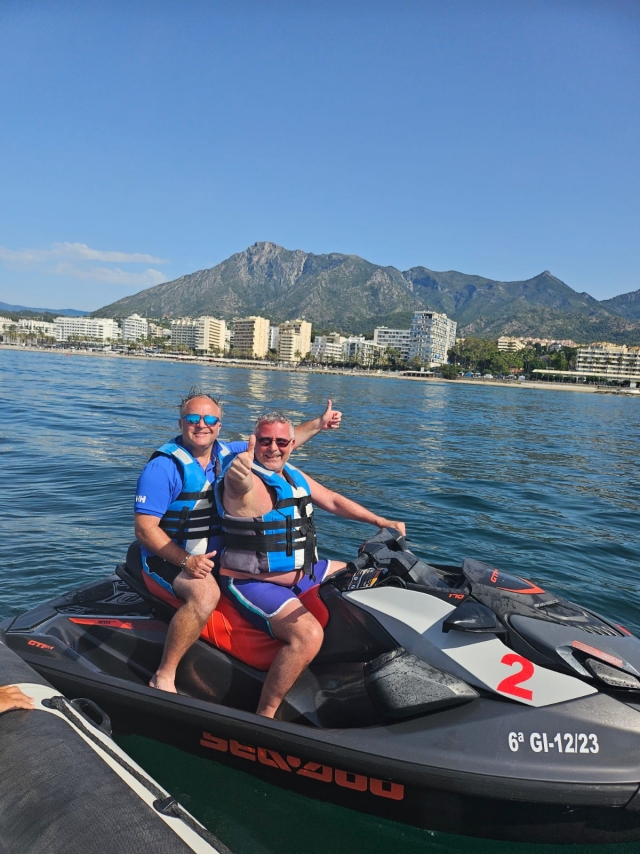 Opinión de Charpentier sobre Renta jetski 130cv licencia Puerto Marbella, 1h