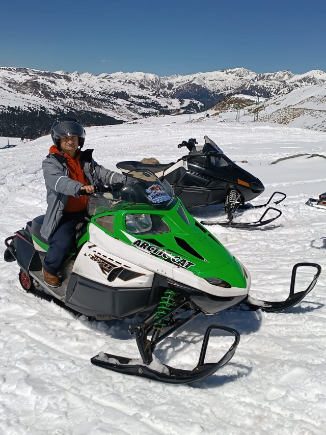 Opinión de Enoc sobre Ruta en moto de nieve biplaza en Andorra 30 min