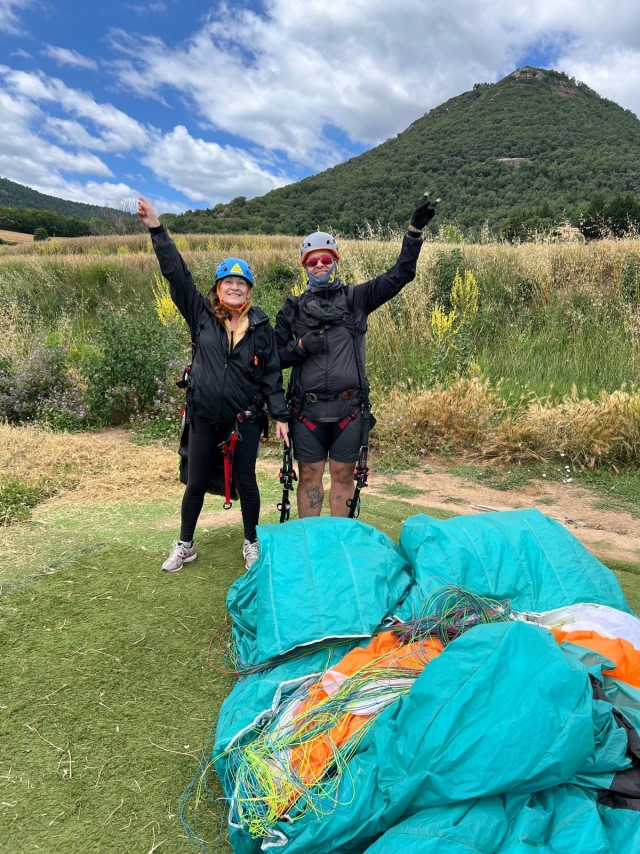 Opinión de Neus sobre Vuelo en parapente en Igualada y Berga 20 minutos