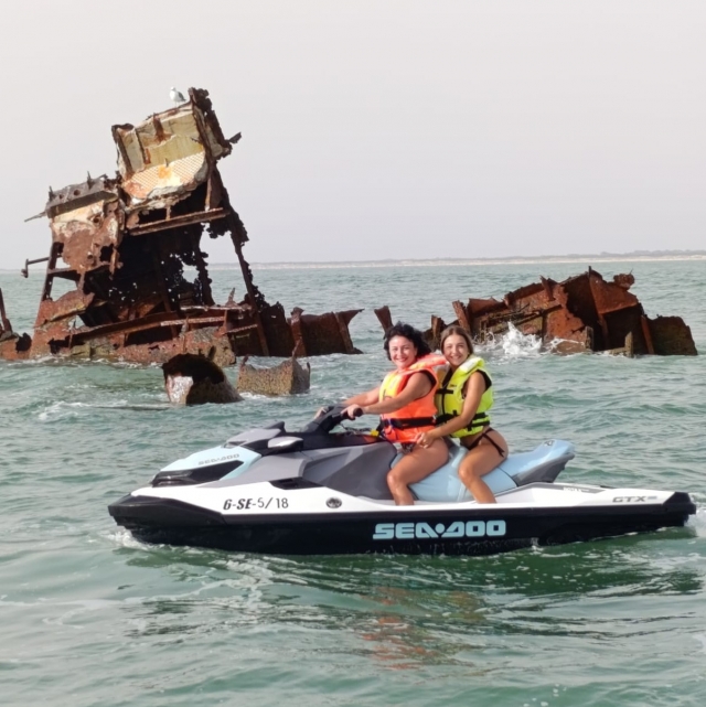 Opinión de Hugo sobre Ruta jet ski al Barco del Arroz, 30 minutos