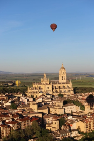 res_o-64625-paseo-en-globo_de_estrella-elvira-valdes_17500647518960.jpg
