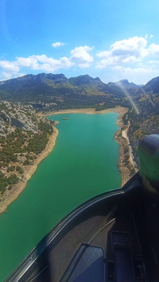 res_o-64804-paseo-en-helicoptero_de_simon-taylor_17518955978337.jpg