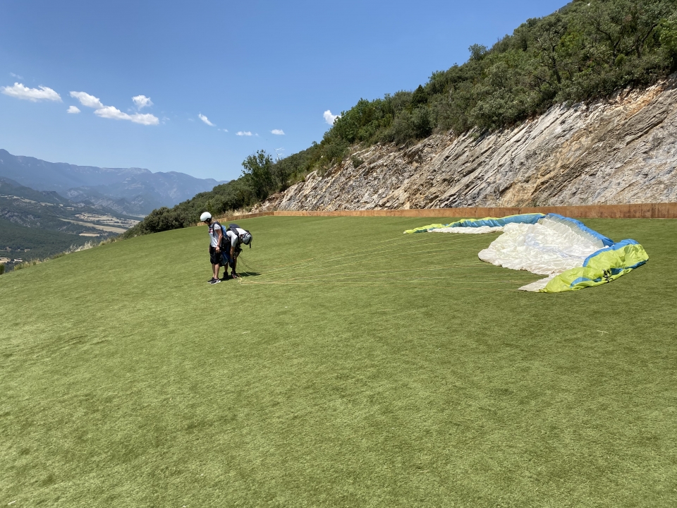 res_o-64720-parapente_de_salvador-mateo_17511803832525.jpeg res_o-64720-parapente_de_salvador-mateo_17511803832525.jpeg