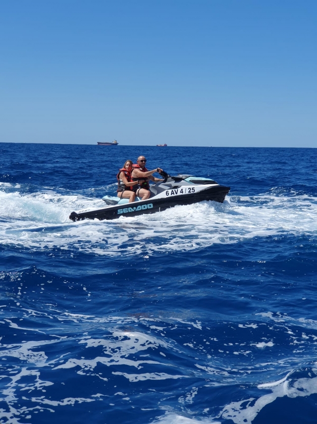 Opinión de Daniel sobre Ruta jet ski por Platja del Miracle, 30min + fotos