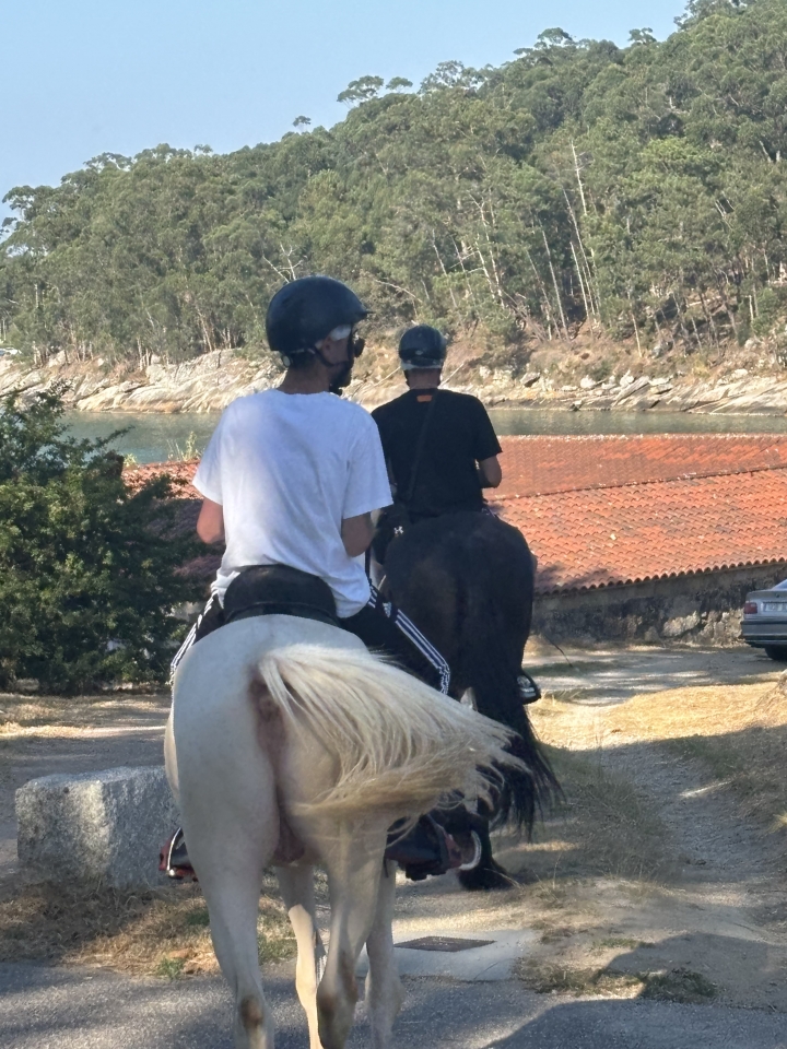 res_o-65009-rutas-a-caballo_de_stephanie-stoewer_17534356843096.jpeg